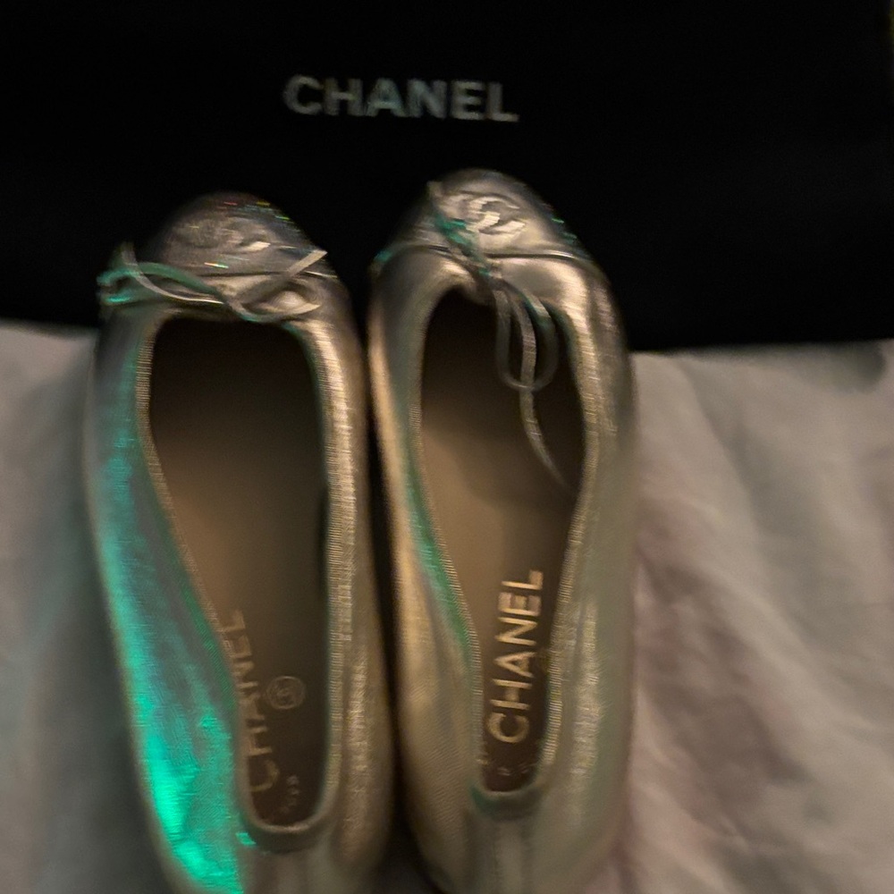 CHANEL Women's Metallic Gold Flats - Picture 10 of 15